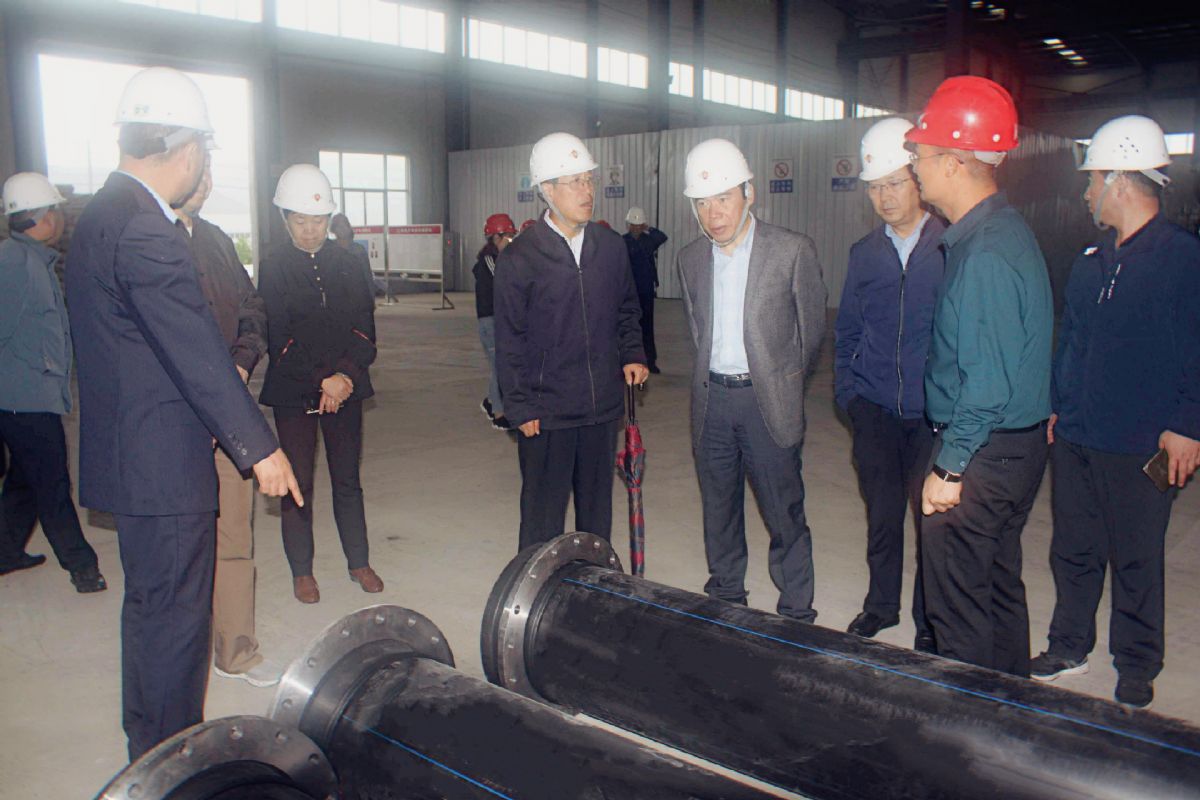 定西市政協主席陳尊鋒、市委常委、常務副市長陳曾勇 一行領導蒞臨我公司開展企業考察